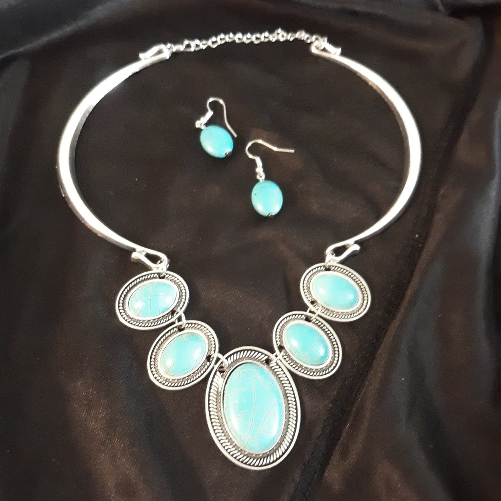 Necklace set